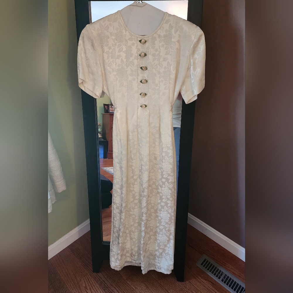 J.B.S. Cream Floral Cap Sleeve Long Dress Size 12p